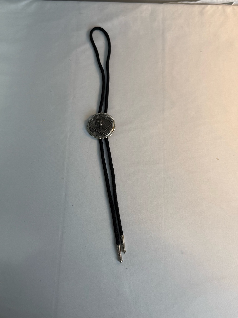BOY SCOUTS OF AMERICA Cub Scouts Vintage Bolo Tie Pewter Wolf